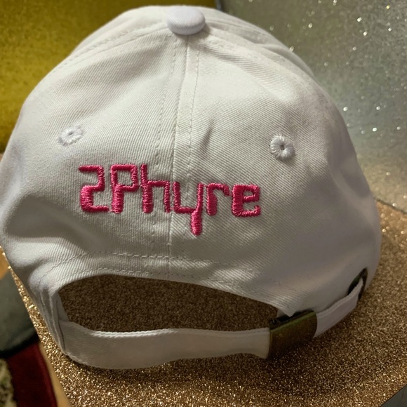 White Dad Hat with Logo 🔥 - Picture 3 of 3